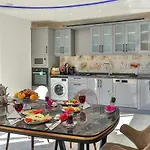 Vila İslamlar 4 Bedroom Secluded With Private Pool Hot Tub Kalkan