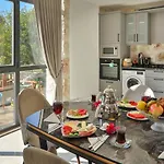 İslamlar 4 Bedroom Secluded With Private Pool Hot Tub