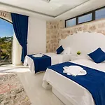 İslamlar 4 Bedroom Secluded With Private Pool Hot Tub Vila Kalkan