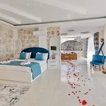 İslamlar 4 Bedroom Secluded With Private Pool Hot Tub Vila