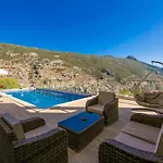 Vila İslamlar 4 Bedroom Secluded With Private Pool Hot Tub