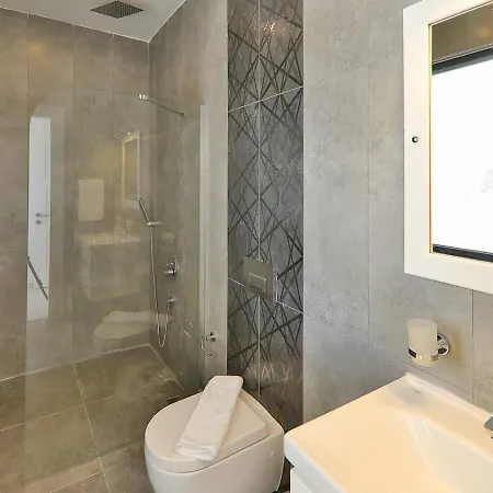 İslamlar 4 Bedroom Secluded With Private Pool Hot Tub Villa *