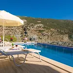İslamlar 4 Bedroom Secluded With Private Pool Hot Tub فيلة