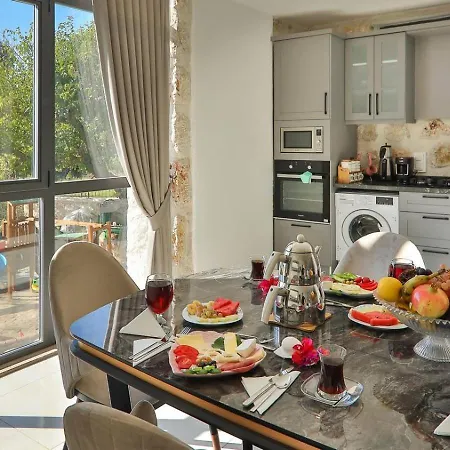 İslamlar 4 Bedroom Secluded With Private Pool Hot Tub