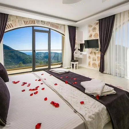 İslamlar 4 Bedroom Secluded With Private Pool Hot Tub فيلة *