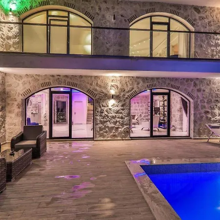 Villa İslamlar 4 Bedroom Secluded With Private Pool Hot Tub
