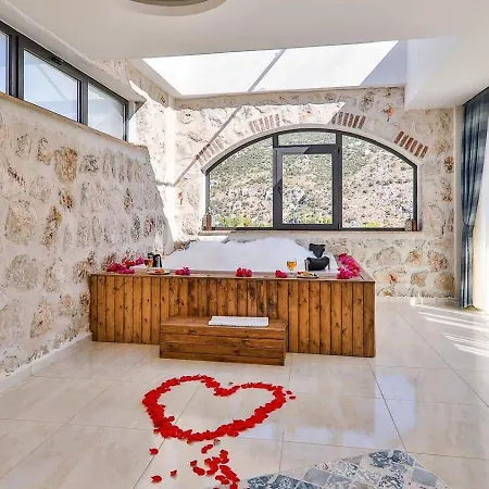 İslamlar 4 Bedroom Secluded With Private Pool Hot Tub Villa Kalkan