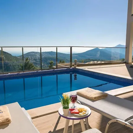 İslamlar 4 Bedroom Secluded With Private Pool Hot Tub Kalkan