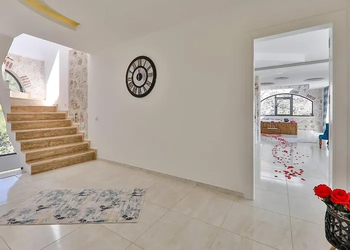 别墅 İslamlar 4 Bedroom Secluded With Private Pool Hot Tub 卡尔坎