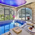 İslamlar 4 Bedroom Secluded With Private Pool Hot Tub 칼칸