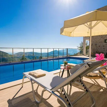 İslamlar 4 Bedroom Secluded With Private Pool Hot Tub